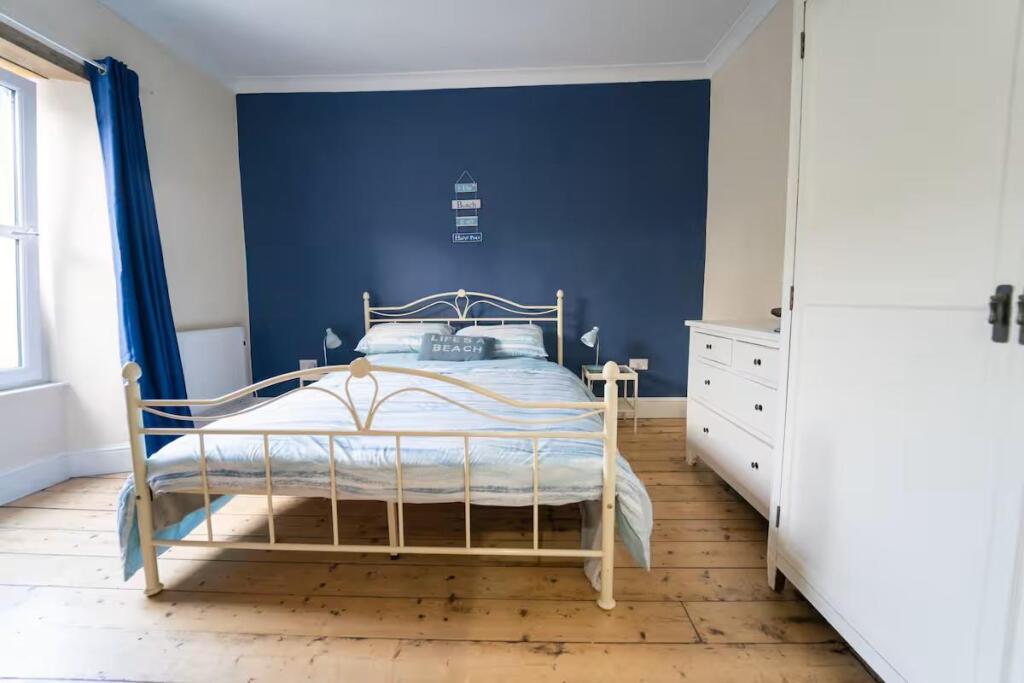 Rivermead - Bedroom 1 2.jpg