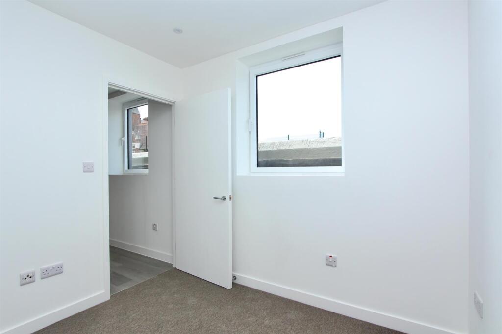 Stoke Newington High Street, N16