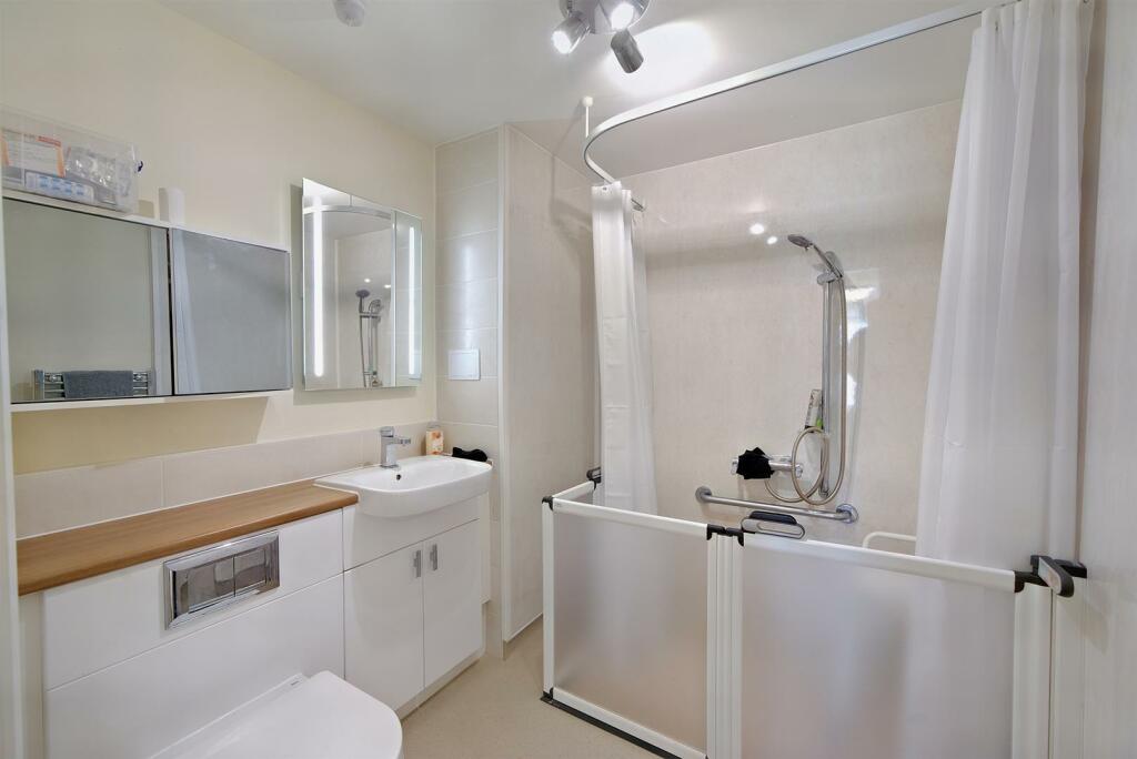 Ensuite