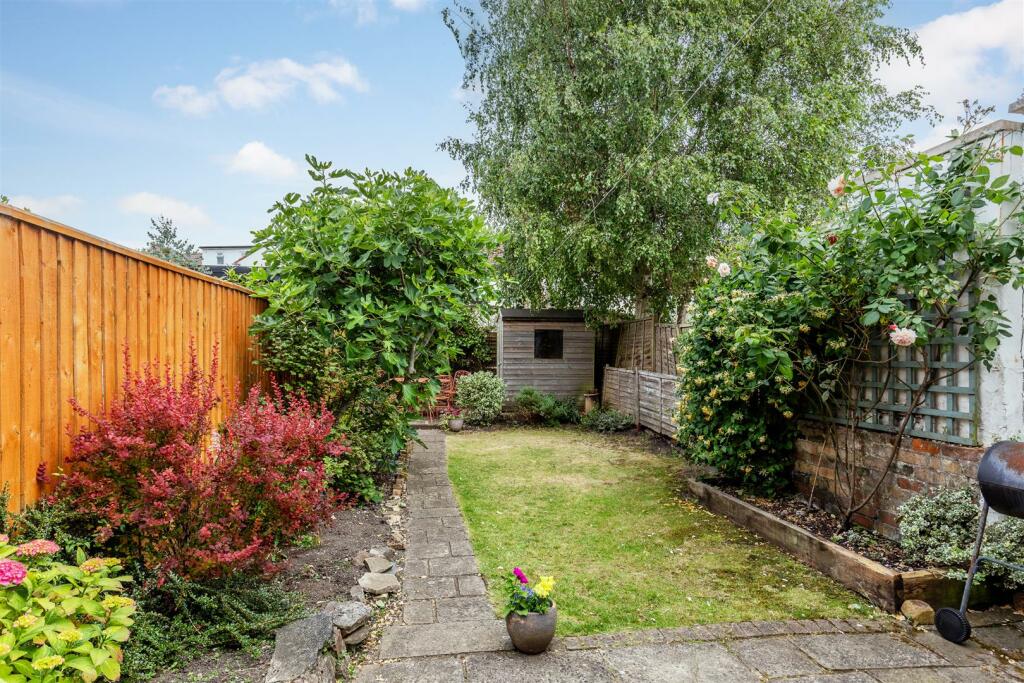 Ellicott Road, Rear Garden 2.jpg