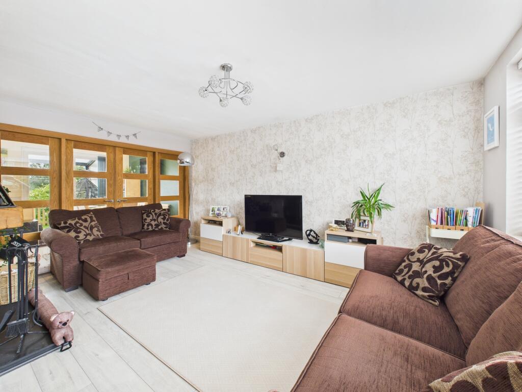 CAM05192G0-PR0141-STILL017