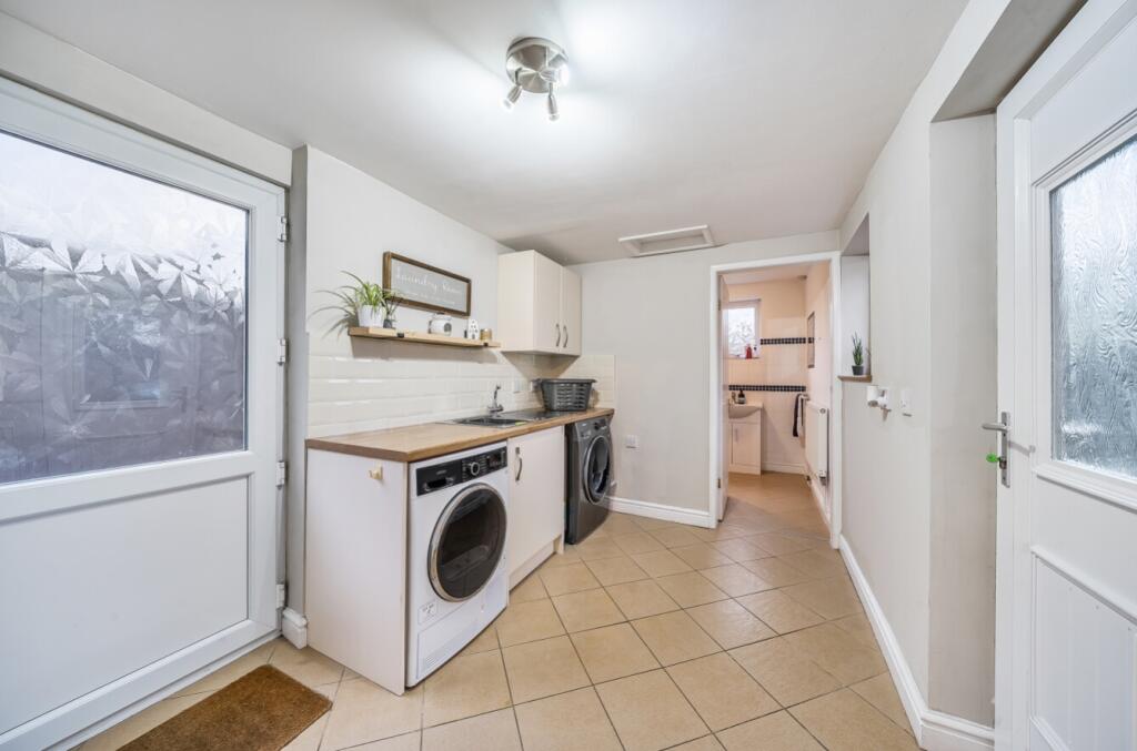 1384155-15-6924755030494