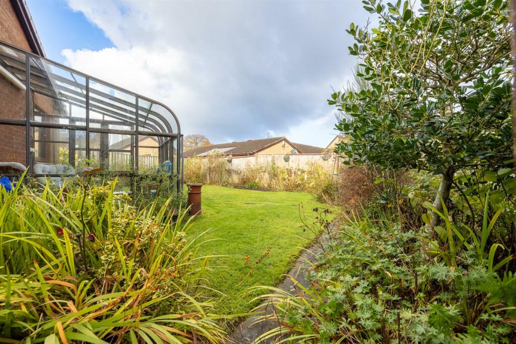 2 Glendale Grove-12.jpg