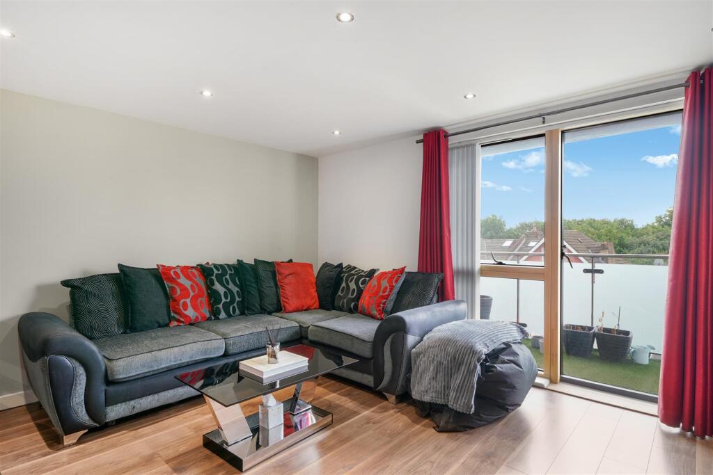 Flat 12, 70 Craven Park - Rfaz4TXuBUC18ESpS4Nk.jpg