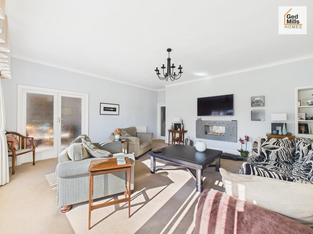 CAM04261G0-PR0034...