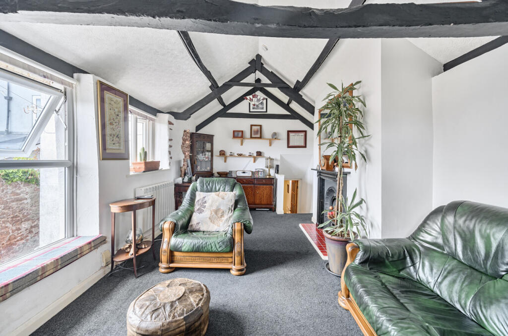 1326394-5-6878d97...