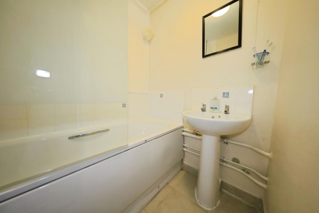 Bathroom / W.C.