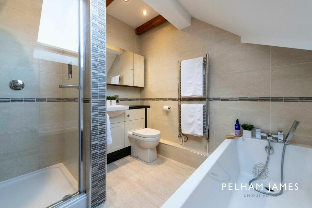 En suite - Laburnum, Barnack