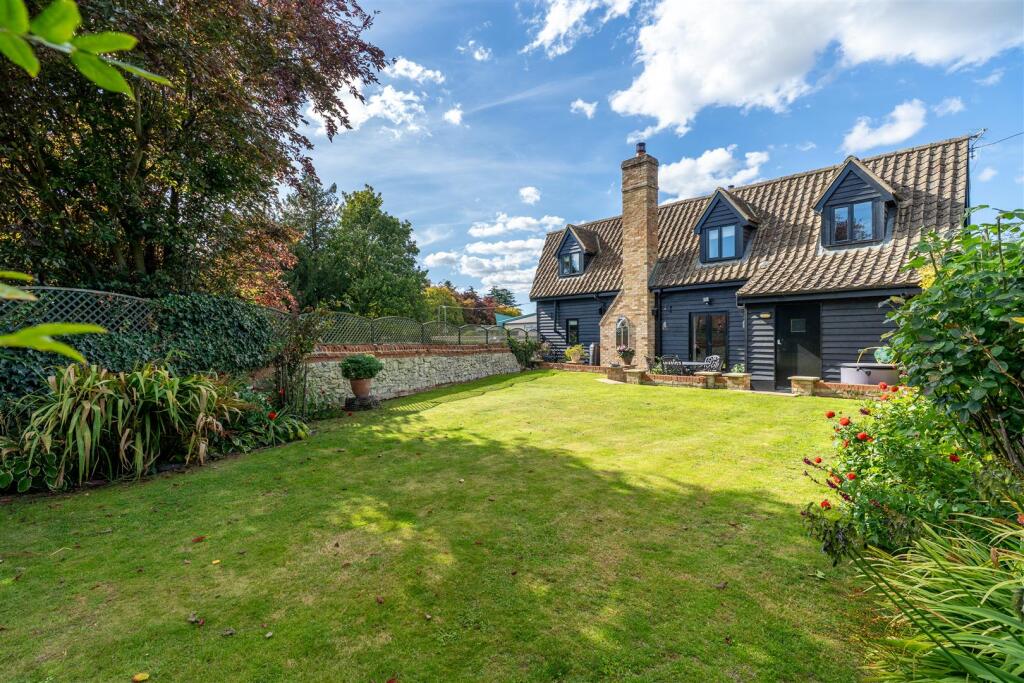 8 Isleham rd, Fordham-08139.jpg