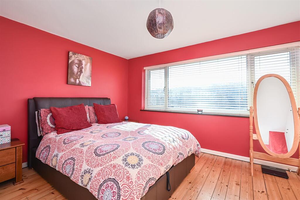 North Road, Portslade BN41 (15).jpg