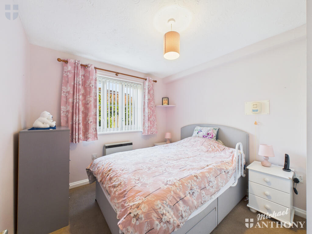 CAM03218G0-PR0835-STILL001