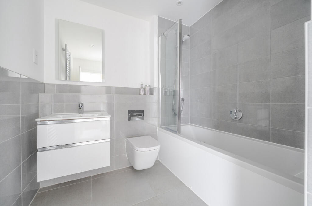 1316356-16-685d27...