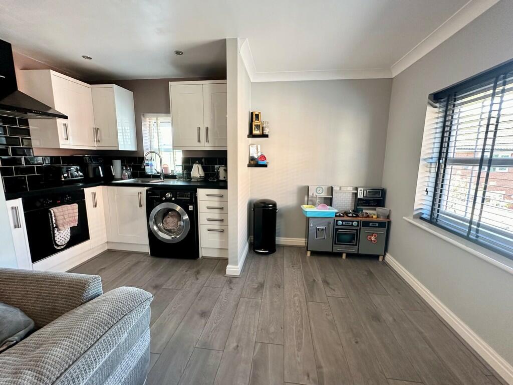 Kitchen 1