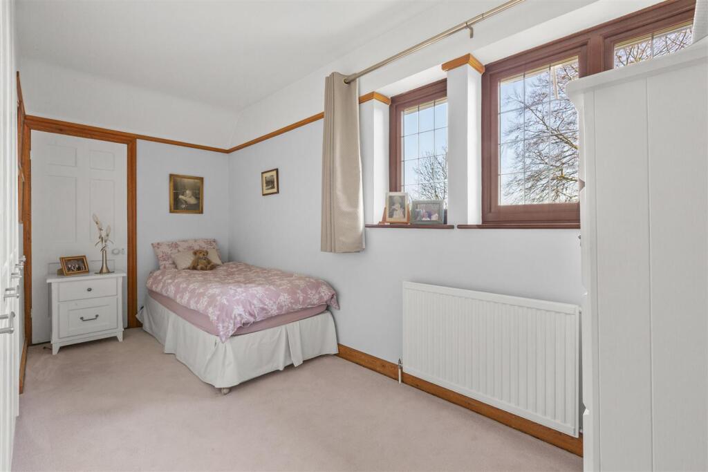 15 Pretoria Rd, HP13 6QW-2.jpg