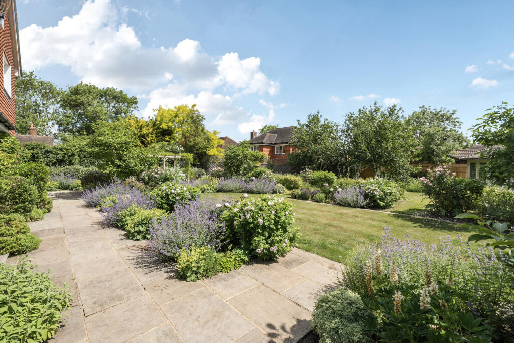 1290281-6-683d873...