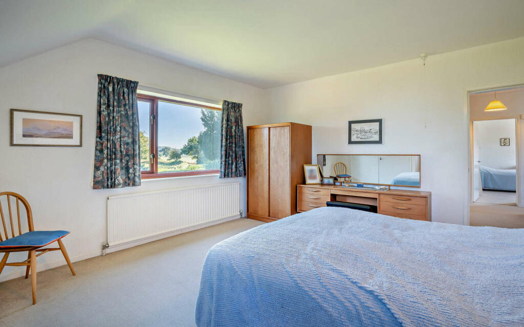 Guest bedroom