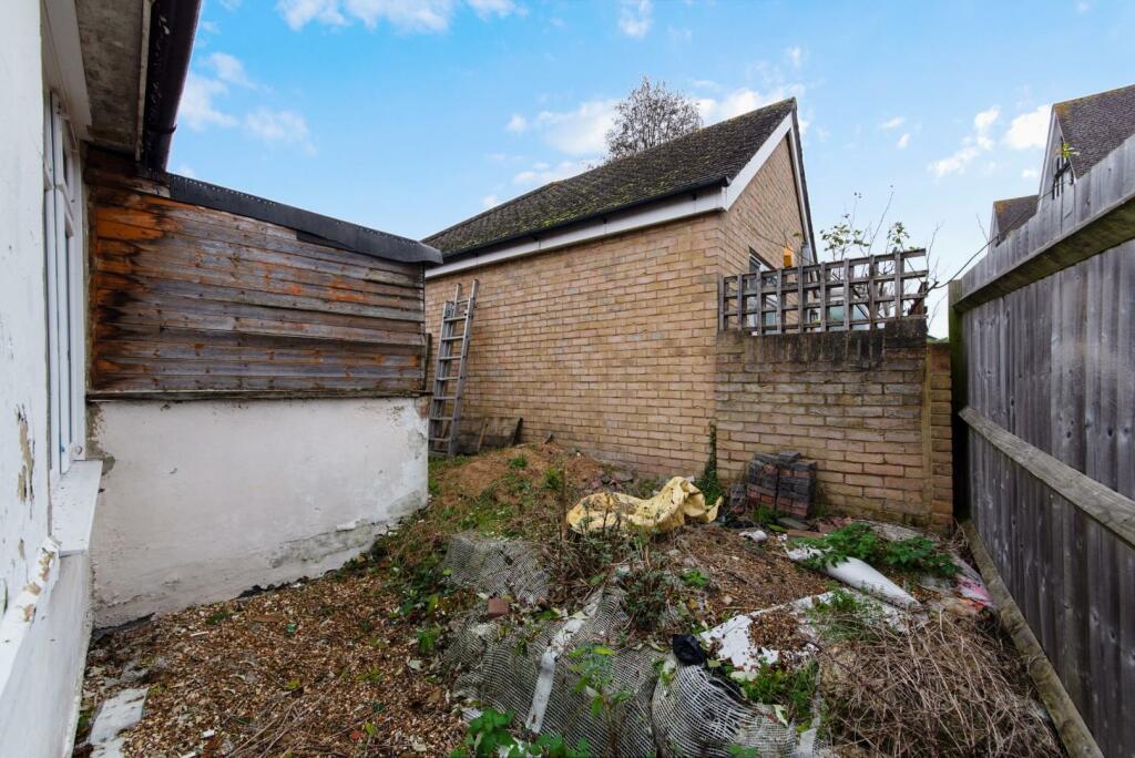 LANGLEY AVENUE, (12).jpg