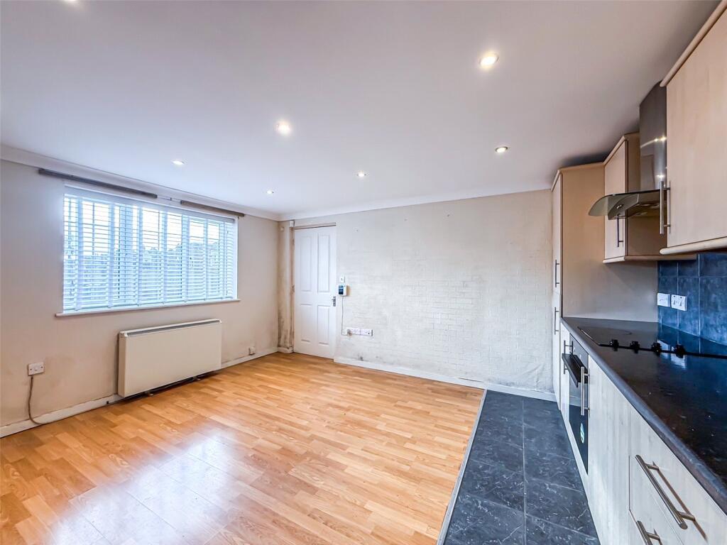 Kitchen/Living Area