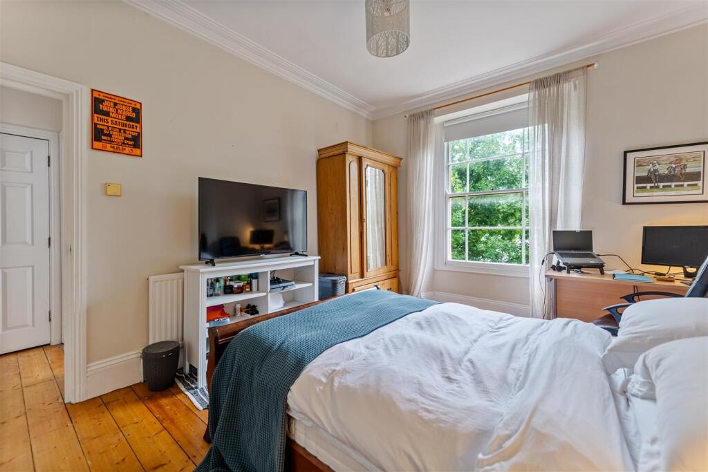 15 Elemgrove Road20.JPG