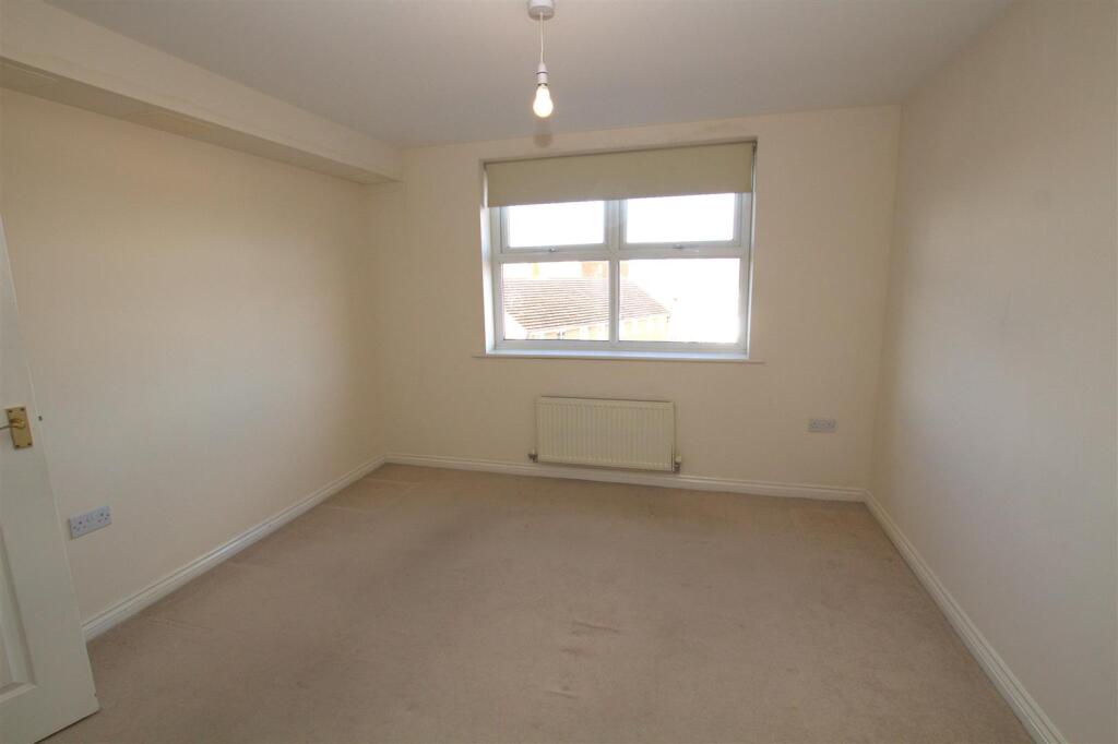 Master bedroom 2.jpg