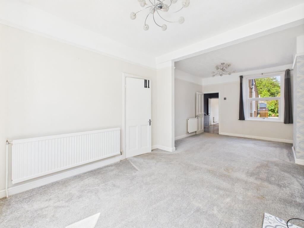 Sitting/Dining Room