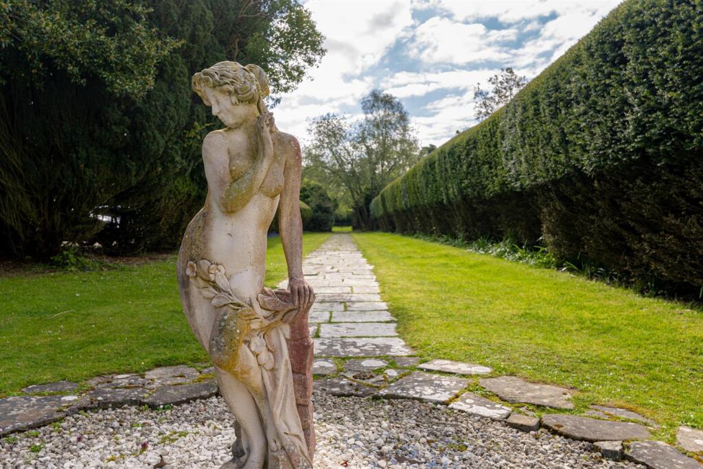 Roffey Park garden-2.jpg