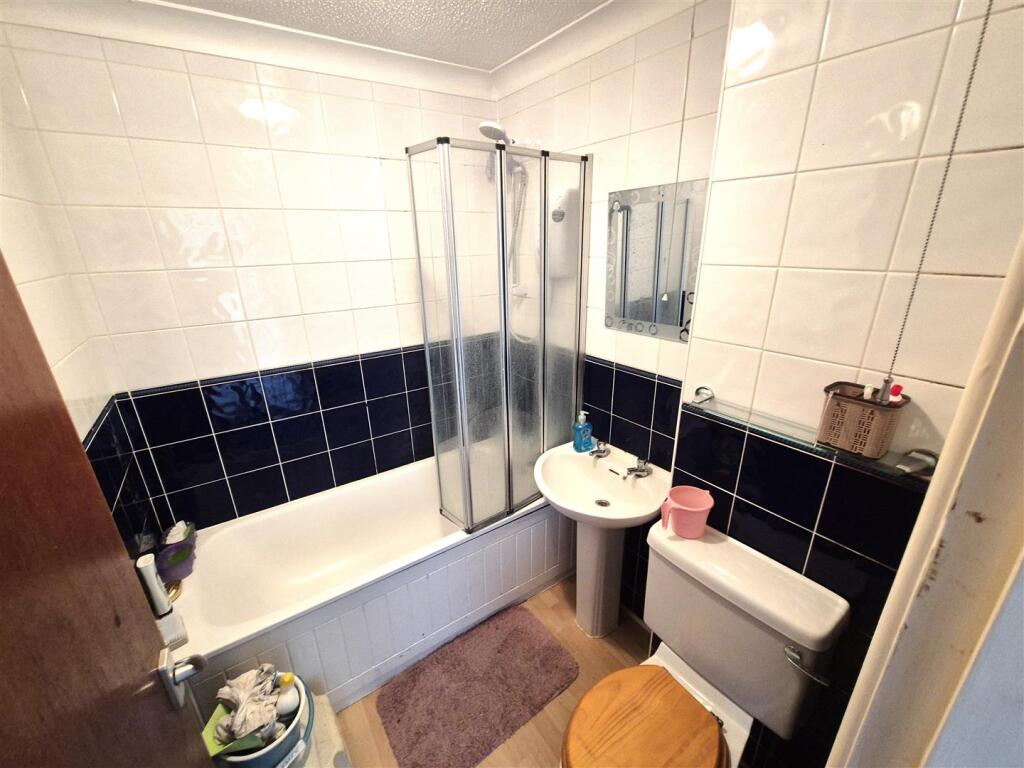 6julbat.jpg