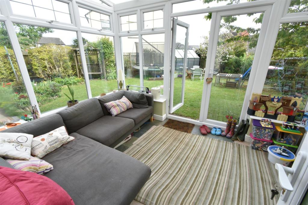 1 The Crescent, Conservatory I.JPG