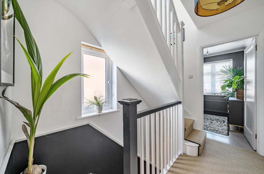 27-681f4c3084a0a-...