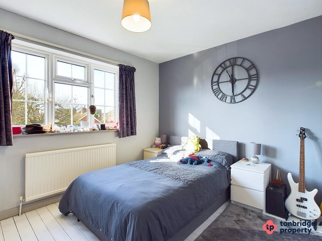 CAM03742G0-PR0018-STILL027