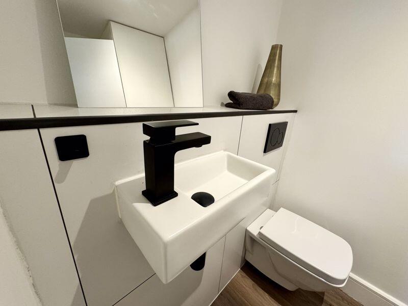 Cloakroom/WC