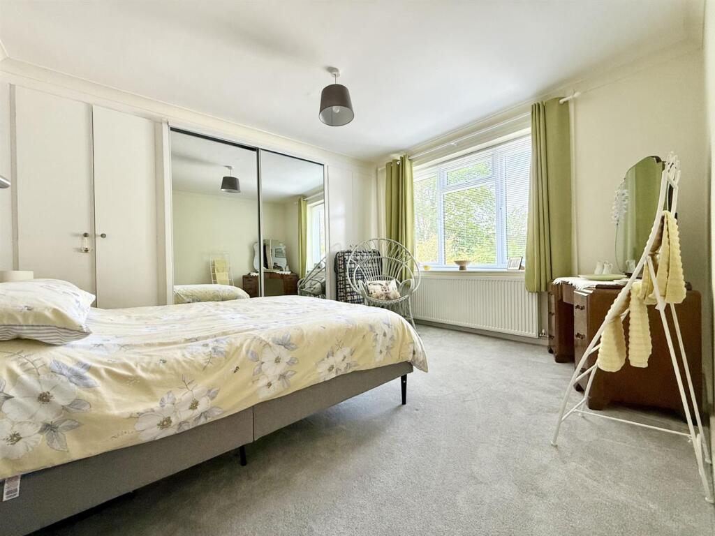 Bedroom2.jpg