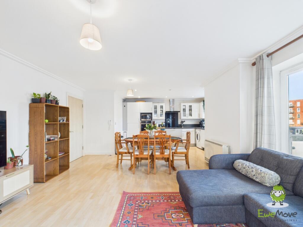 EweMove Basingstoke Winterthur Way Living Area