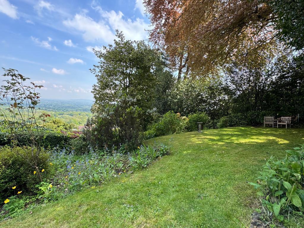 Plenty of room for children &amp; grandkids