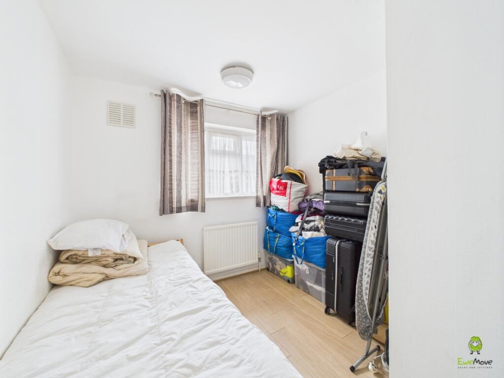 Presented by Nicoleta at EweMove Bexleyheath and D