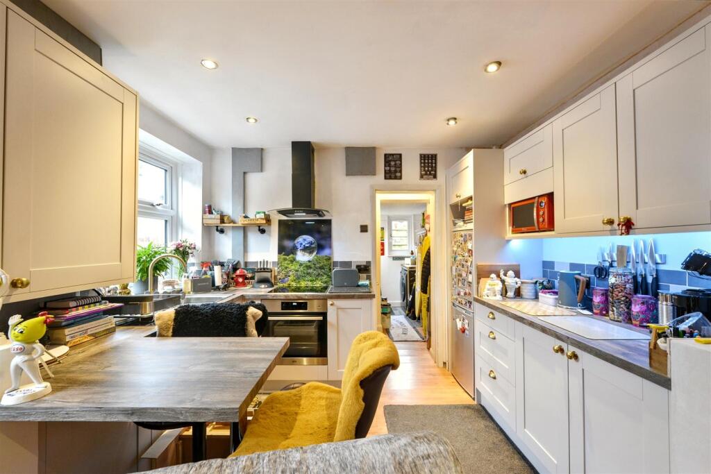 Albert Road Chatham7.JPG