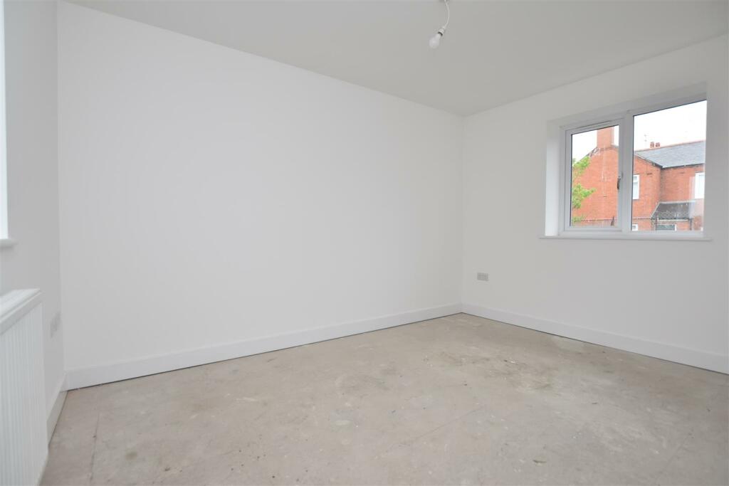 bedroom 3.JPG