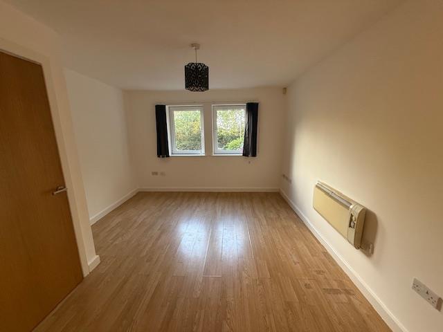 OPEN PLAN LOUNGE/KITCHEN