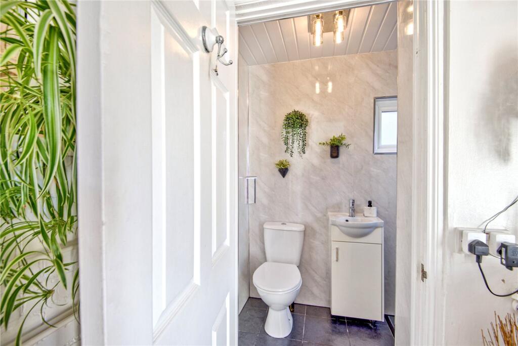 Shower Room/Wc