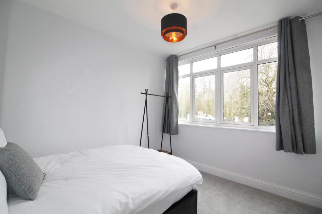 e Bedroom 2.jpg