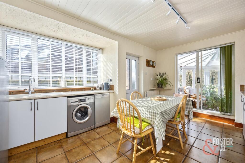 Old Mill Close, 33-013.jpg