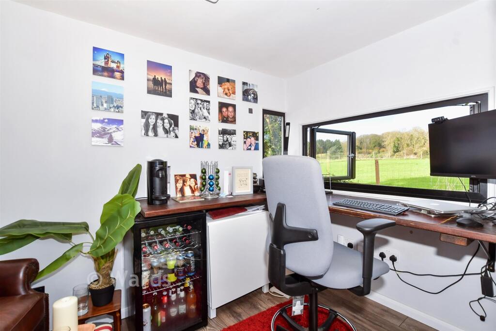 Workshop/Outbuildings