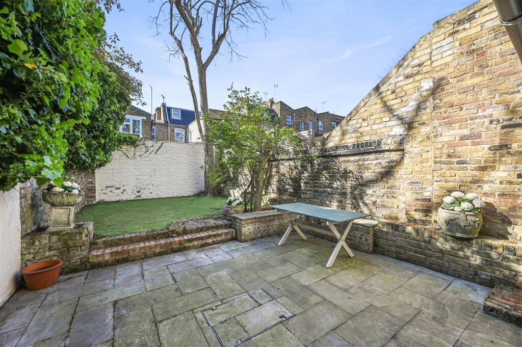 Faroe Road - GardenB1 (1).JPG