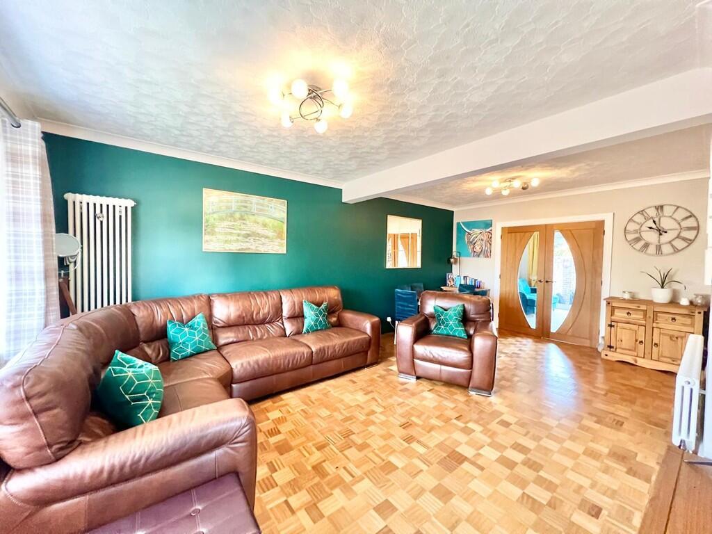 IMG-20251120-WA00...