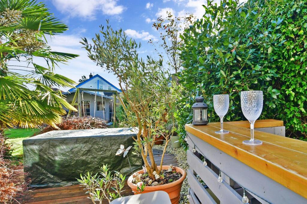 External Lifestyle Photograph