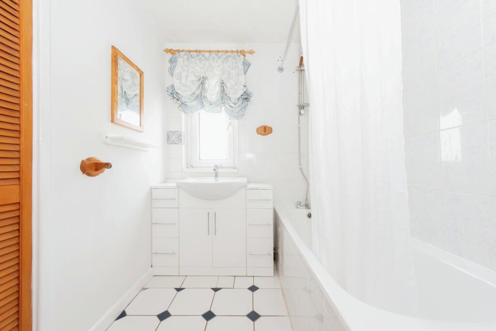 Bathroom W/C