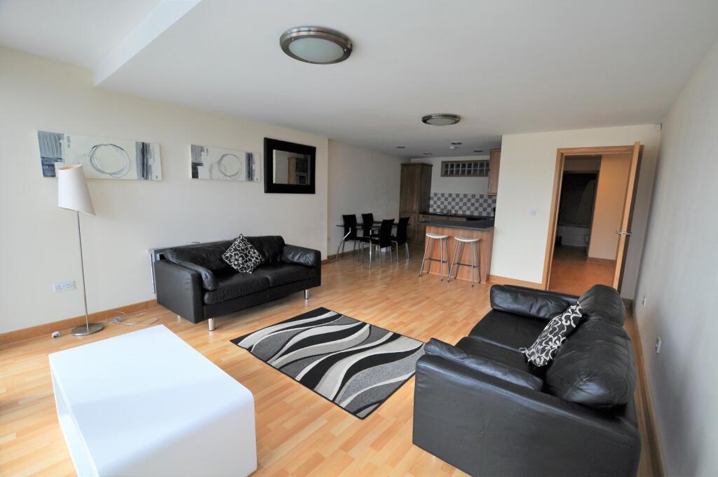 Lounge (Main)