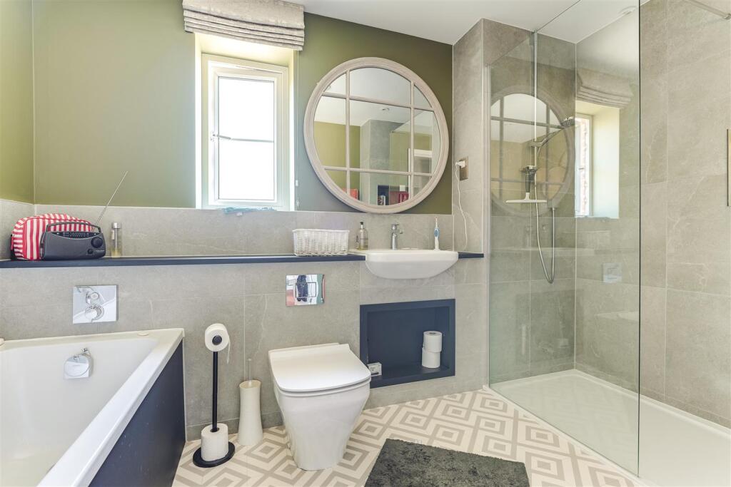 Joyce Frankland Close-5.jpg