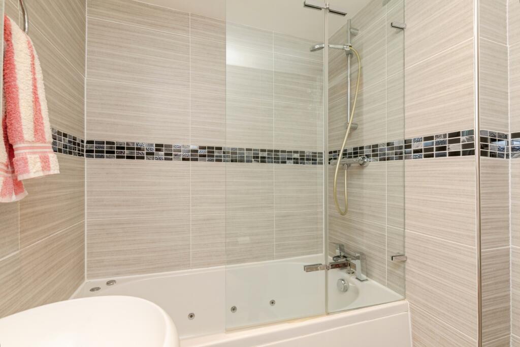 Luxury Bathroom with Spa Bath