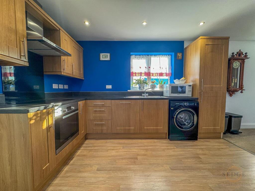1 willow court-10.jpg